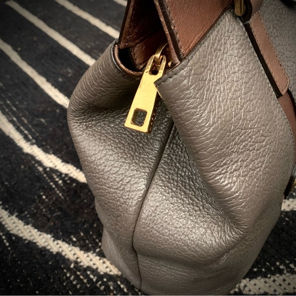 MARC JACOBS PEEBLED | DARK TAUPE AND BROWN WITH HAMMERED GOLD HARDWARE | ITALY - Picture 12 of 17